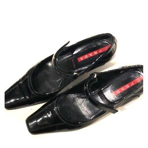 Kitten heel prada dress shoes